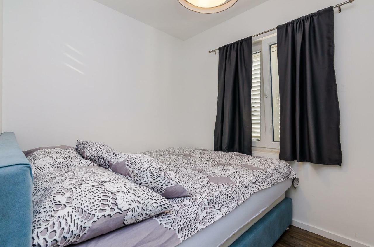 Superior Apartment Nike مْليني المظهر الخارجي الصورة